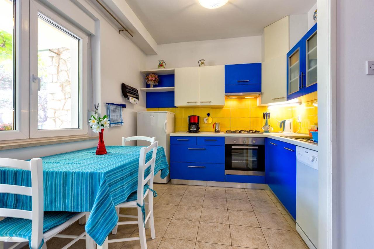 Apartments Margarita Mali Lošinj Eksteriør bilde